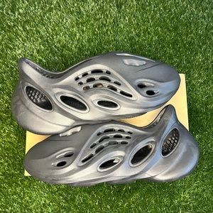 Yeezy Foam Runner Onyx
